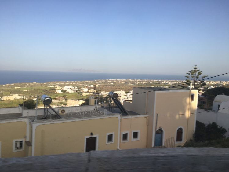 oia-santorini-street-view