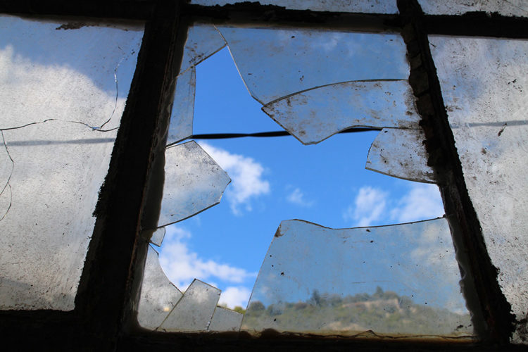 negative_space_of_shattered_windowpanes_2