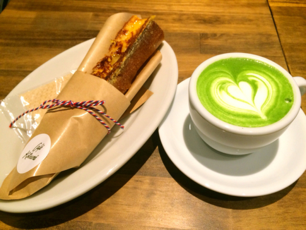 精 緻 餐 點 與 飲 品 。