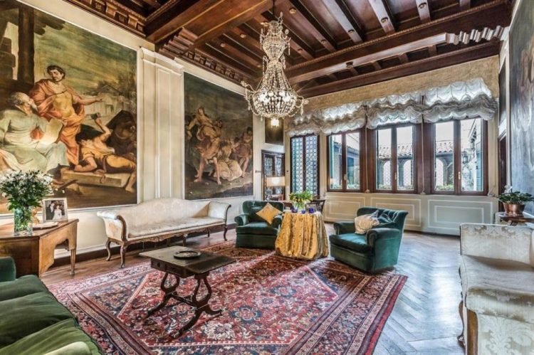 1500276819-hbz-castles-venicepalazzo1-1499972600