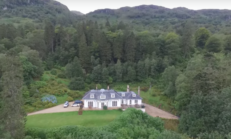 1500276830-hbz-castles-stuckgowanhousescotland-copy-1499972601