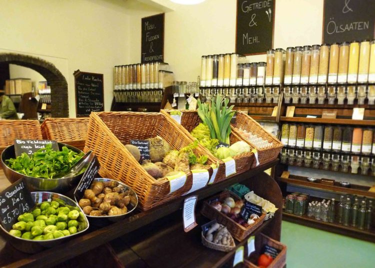 店內的商品種類多達 400 多種,所有品項都是散裝秤重販賣,除了減少塑膠使用外也避免過剩的浪費